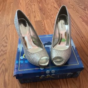 Worthington women’s heels